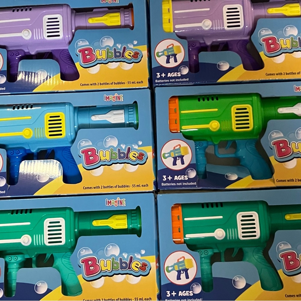 Battery operated bubble gun